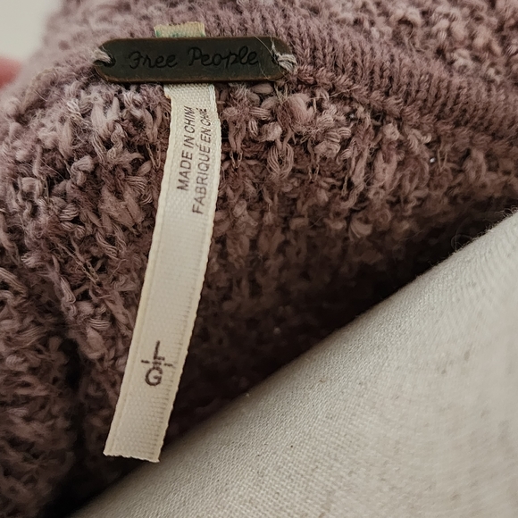 Free People Lilac Rose Sweater Size Large - Picture 10 of 11